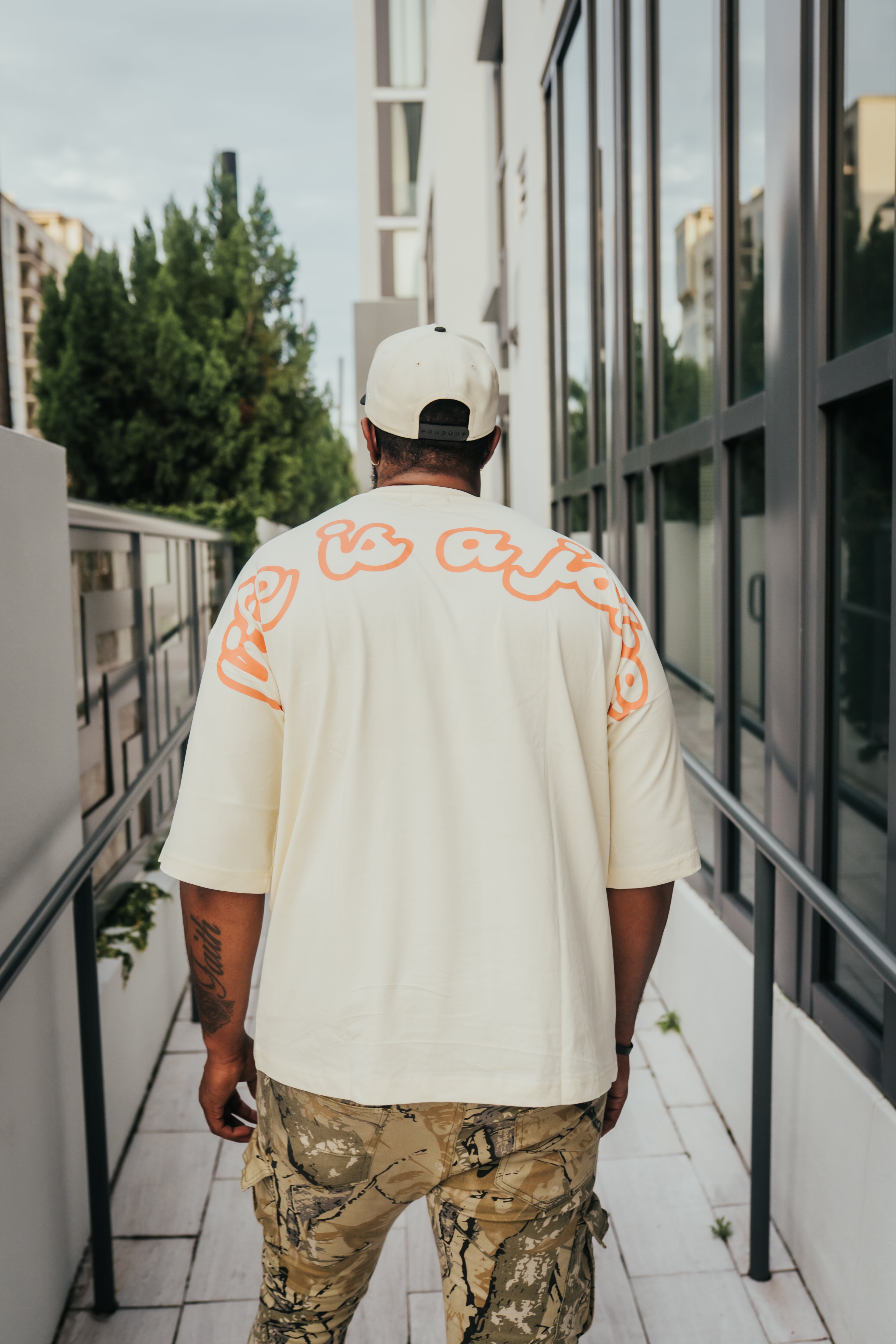 Medusa oversized tee