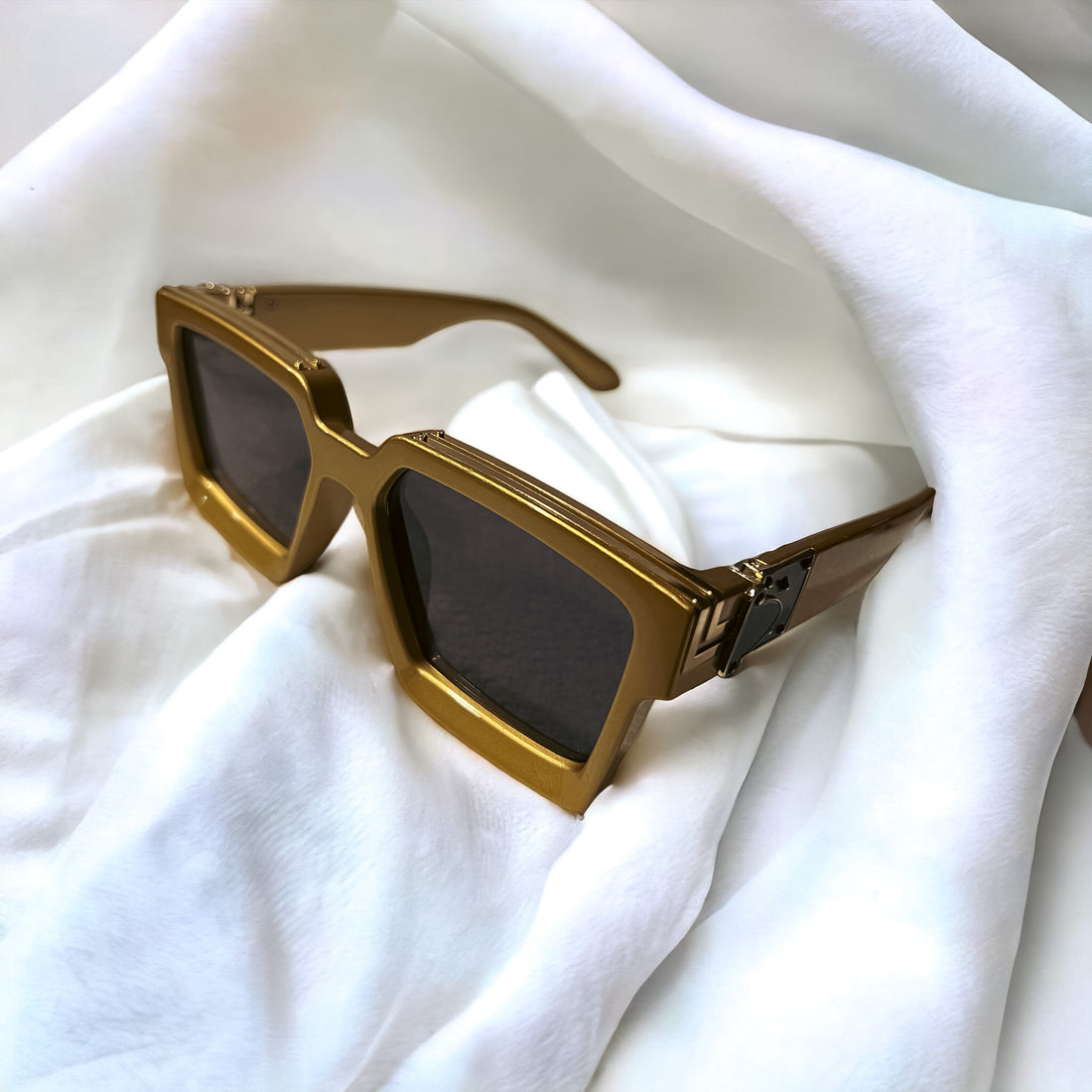 opulent sunglasses (gold)